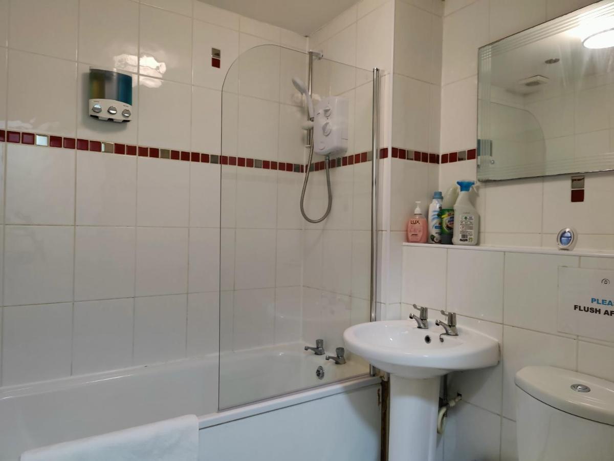 Liverpool City Centre Private Rooms Including Smart Tvs - With Shared Bathroom エクステリア 写真