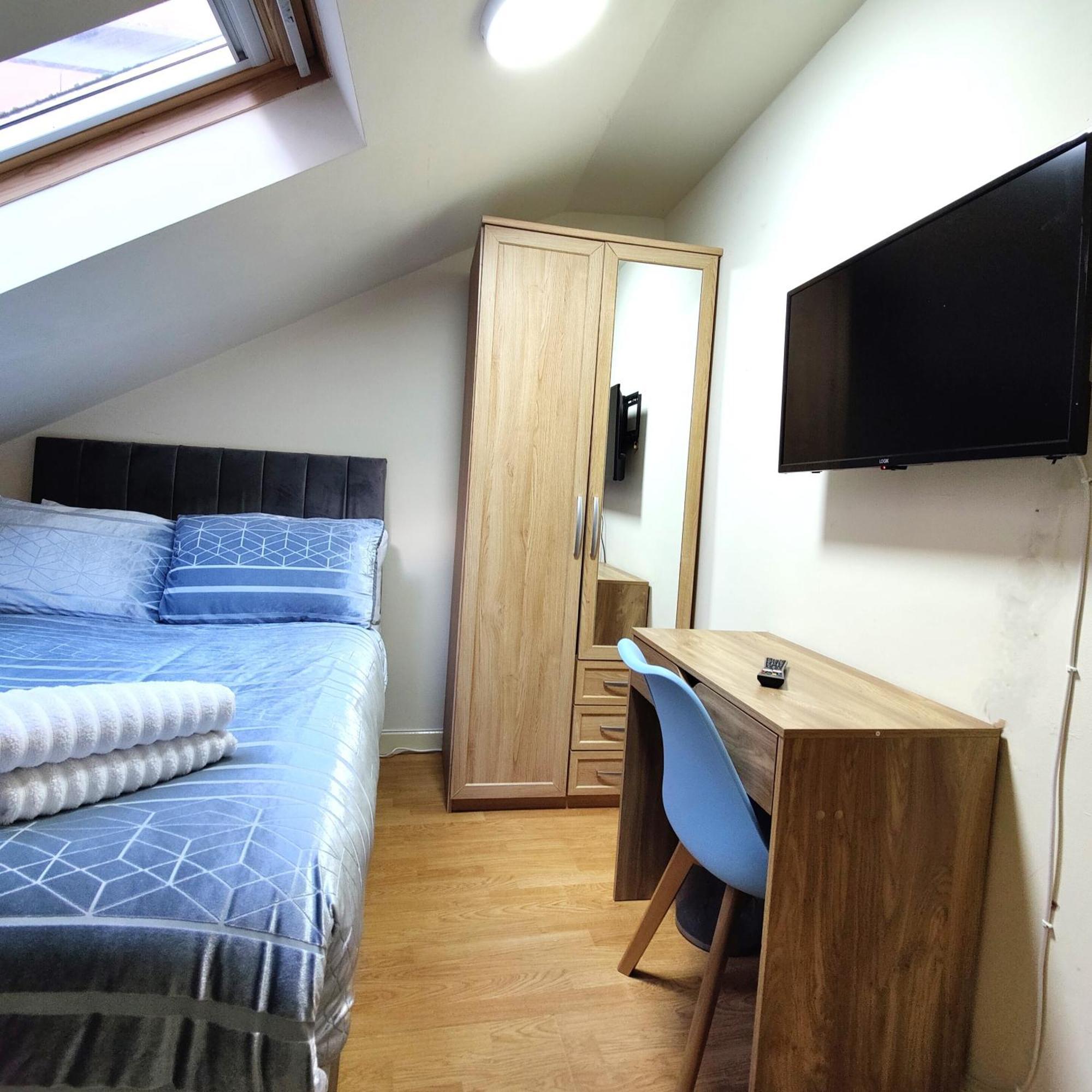 Liverpool City Centre Private Rooms Including Smart Tvs - With Shared Bathroom エクステリア 写真